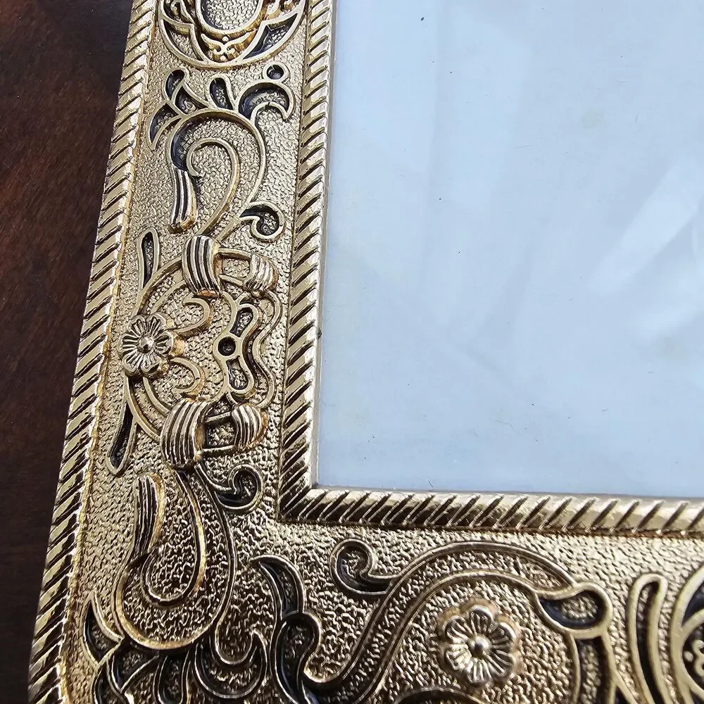Frame | Baroque Style Tabletop Photo Frame | Gift-Ready Decor